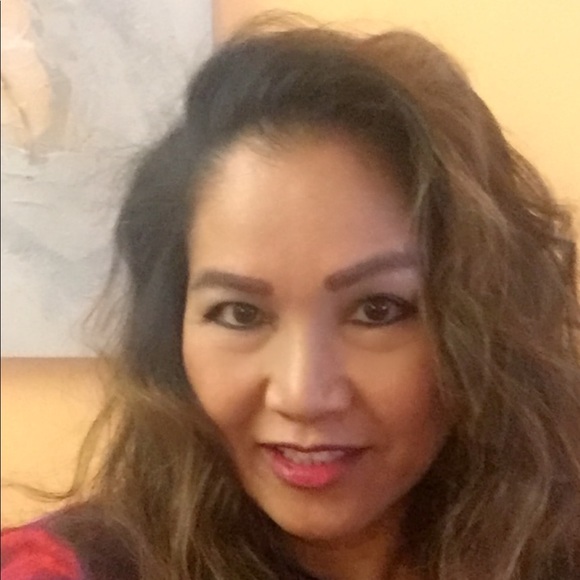 Meet your Posher, Lenore - Picture 1 of 1